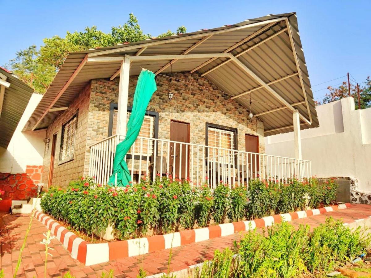 Sunshine Resort Poona Buitenkant foto
