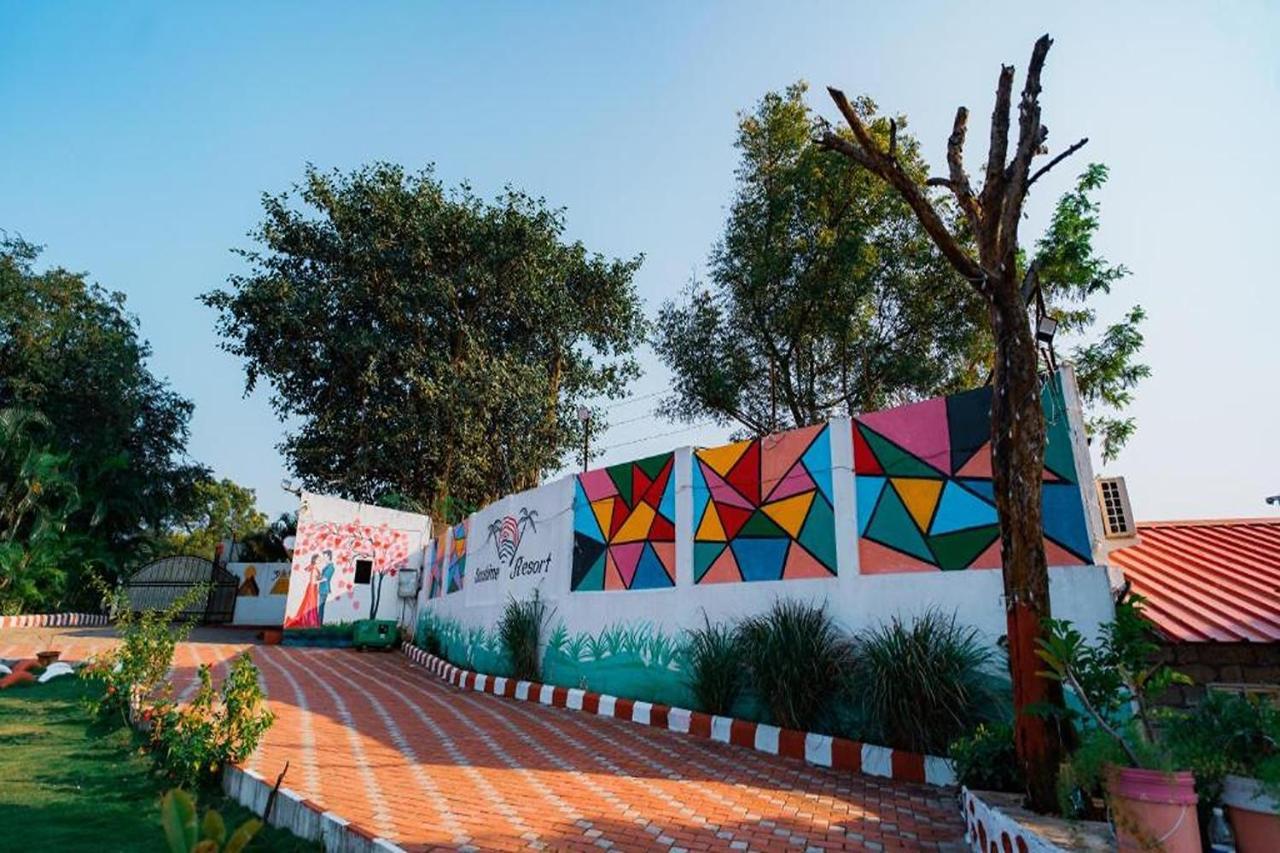 Sunshine Resort Poona Buitenkant foto
