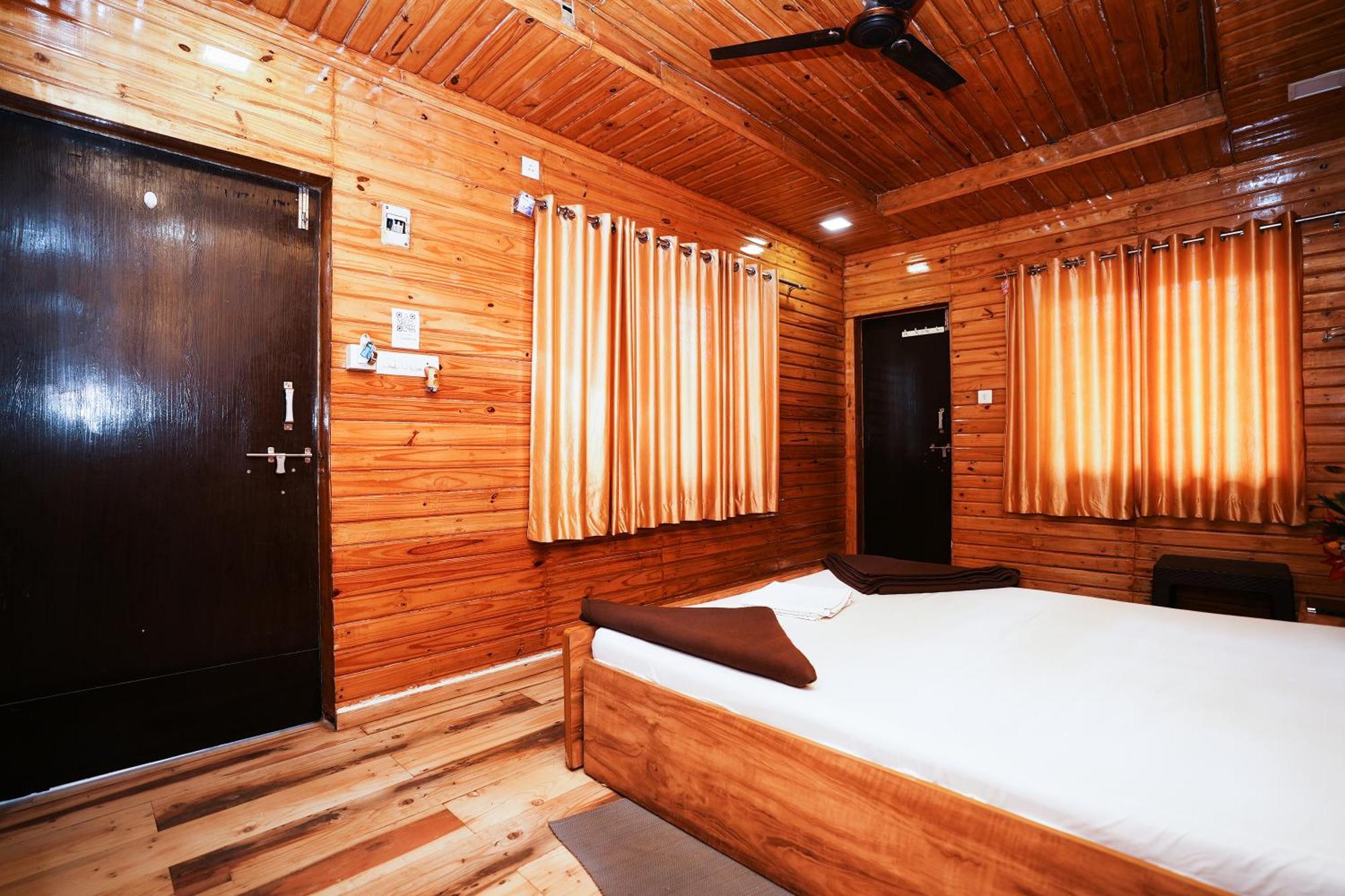 Sunshine Resort Poona Buitenkant foto