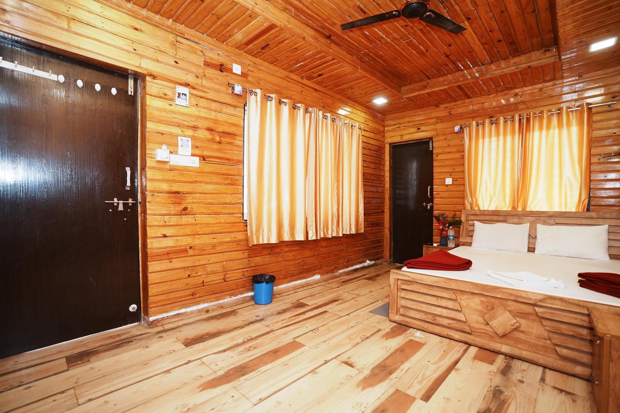 Sunshine Resort Poona Buitenkant foto