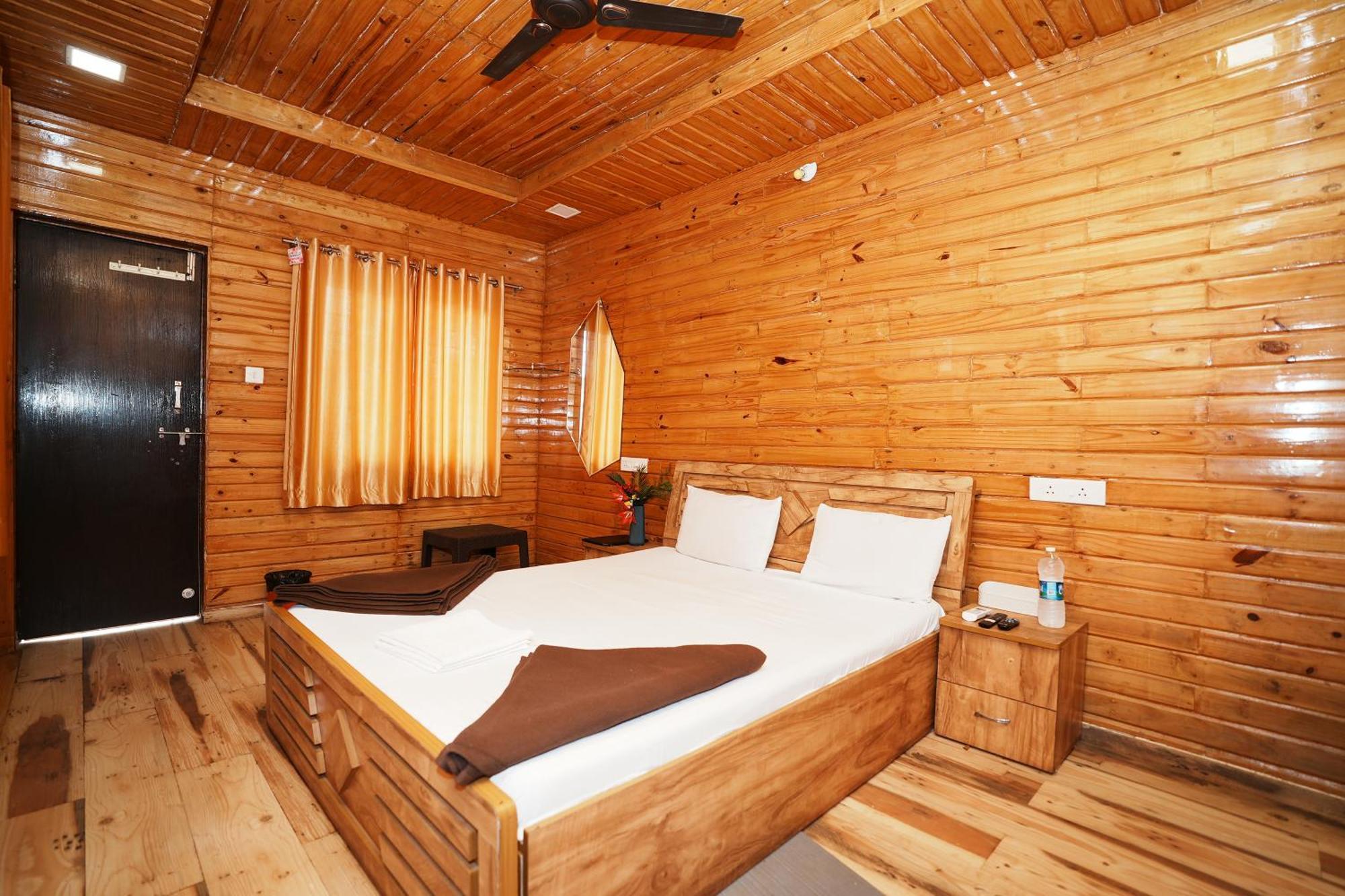 Sunshine Resort Poona Buitenkant foto